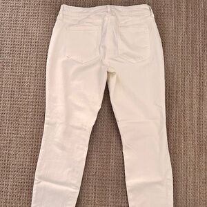 #68 Women's Sonoma Good For Life High Rise Skinny jeans in Size 8R.